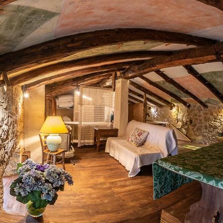 Torre Del Grifone Nel Medioevo Di Cividale Del Friuli Villa Faedis Екстериор снимка