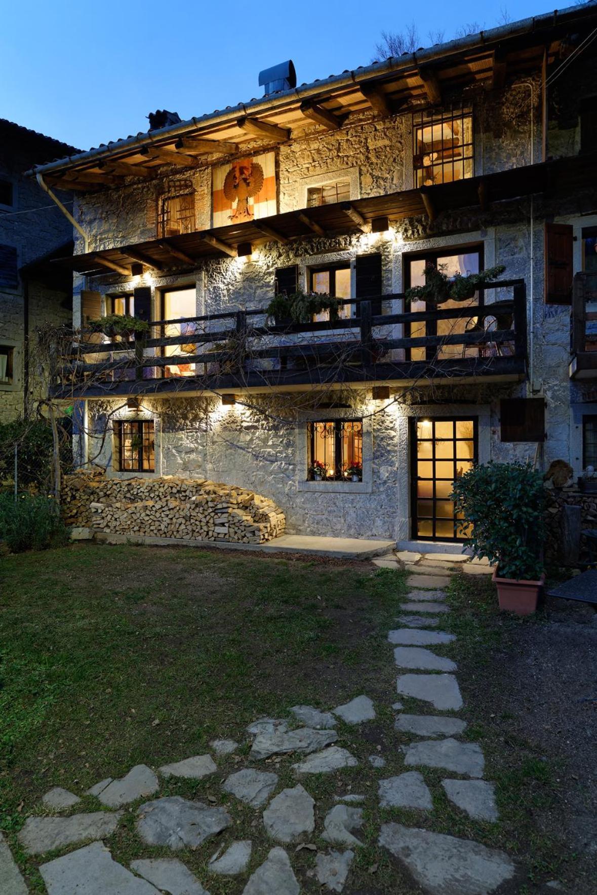 Torre Del Grifone Nel Medioevo Di Cividale Del Friuli Villa Faedis Екстериор снимка